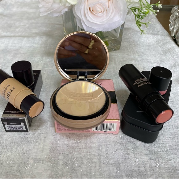 NUDESTIX, TOO FACED AND TERRY BUNDLES. - Picture 3 of 8